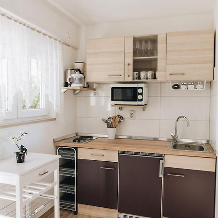 Apartmani Marina โปเรช ภายนอก รูปภาพ
