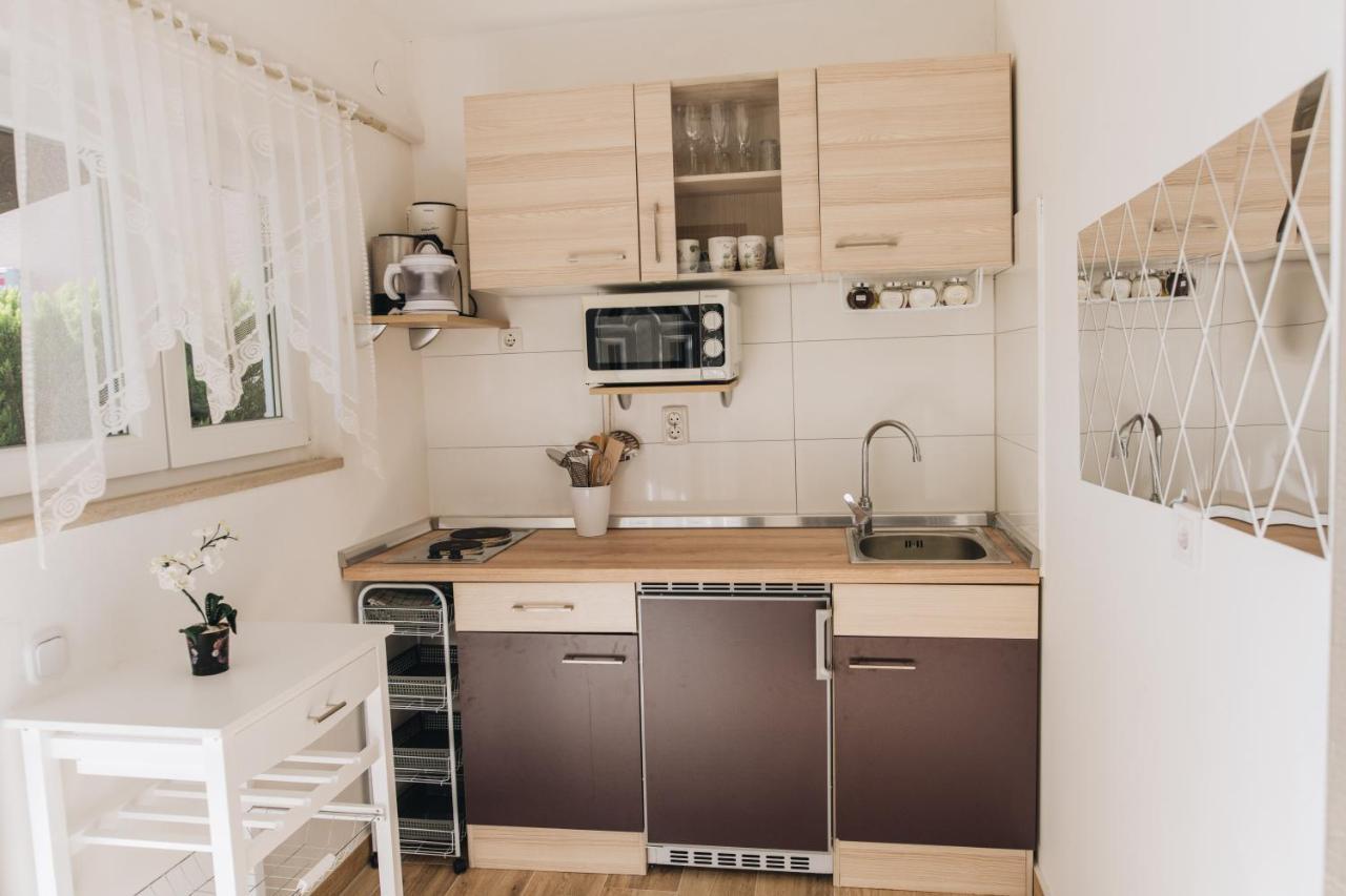 Apartmani Marina โปเรช ภายนอก รูปภาพ